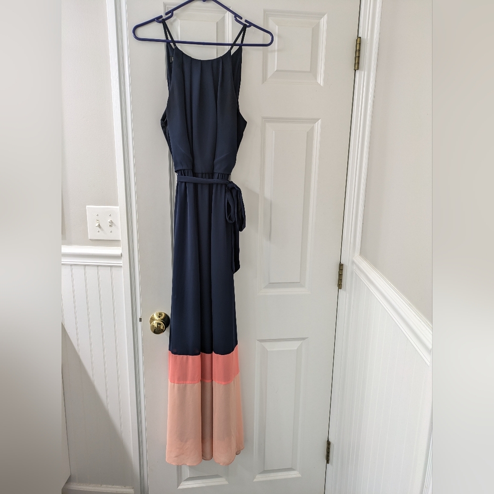 🎉 4 for $10 item: Navy & Coral Maxi